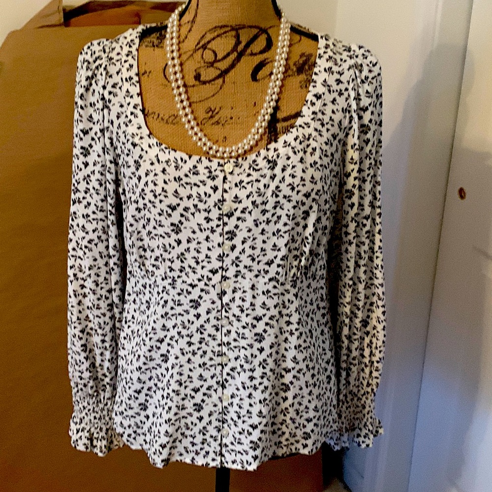 Beautiful Women’s Black & White Shirt